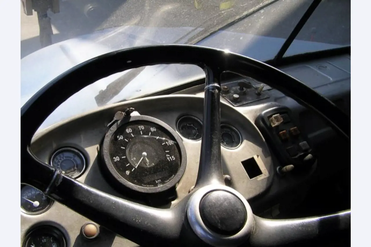 Prumyslových robotu-12